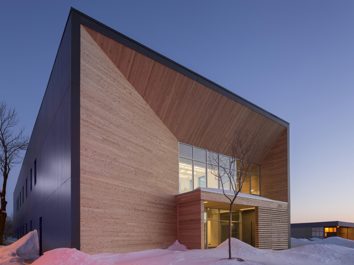 Plans and specifications, LEED coordination, grant applications, commissioning and implementation of following energy-saving measures • LEED Patinum • Energy Star score of 93