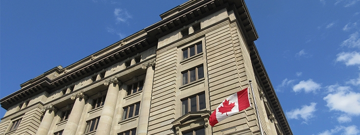 ÉDIFICE DES DOUANES À MONTRÉAL – 16 M$ Études diverses, aménagements intérieurs, réfection de la maçonnerie et de la toiture